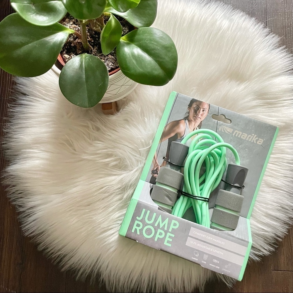 Marika adjustable jump rope